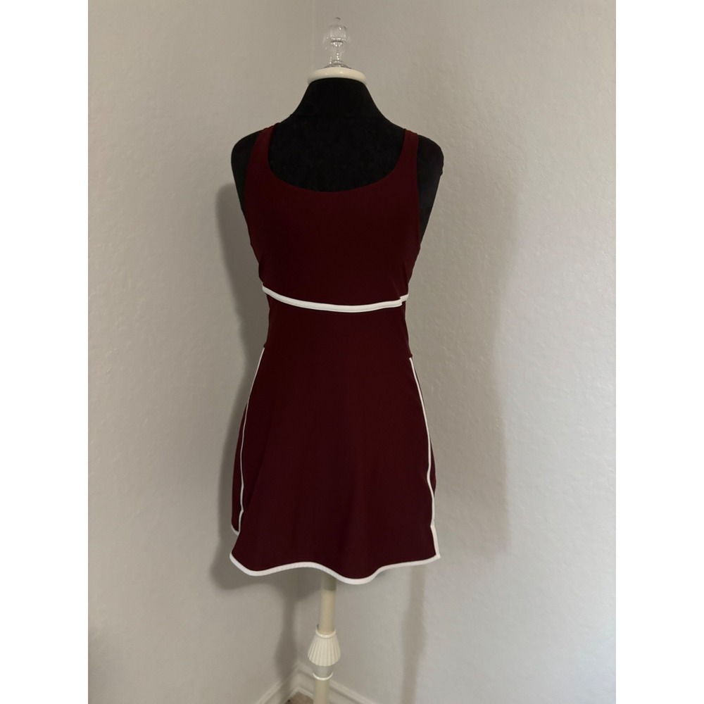 Old Navy Active Powersoft Go-Dry Exercise Dress Burgundy White Piping Small